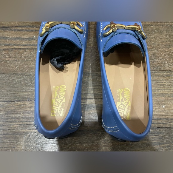 Salvatore Ferragamo Light Blue Gold Buckle Drivers Size 10 - Picture 6 of 12